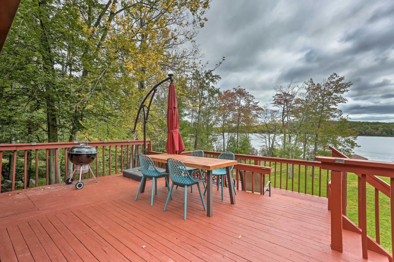 Lakefront Catskills Getaway With Private Deck! Villa Forestburgh Exterior foto