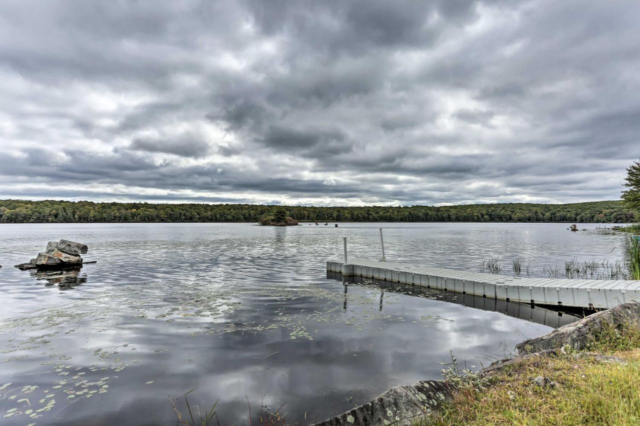 Lakefront Catskills Getaway With Private Deck! Villa Forestburgh Exterior foto